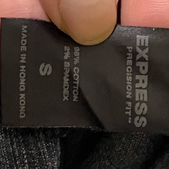 Express cropped denim jacket with pink accents and snap buttons - Picture 10 of 10